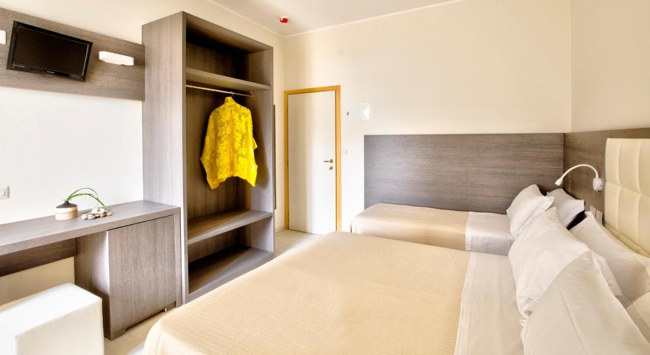 Hotel Clara Riccione Dış mekan fotoğraf
